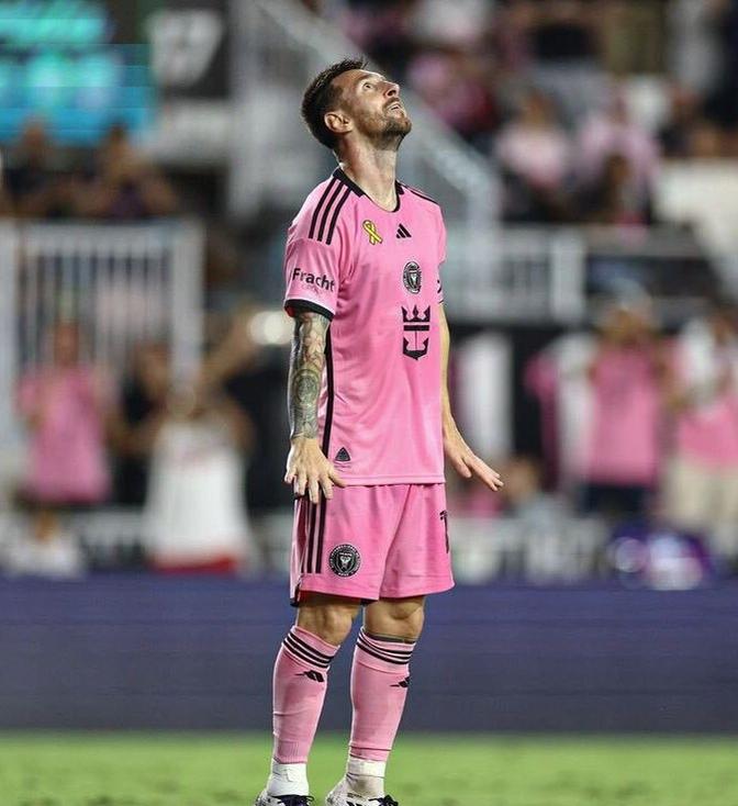 开云网页版梅西遭遇十五持续失利，加拿大队教练压力巨大！全场沸腾不已的简单介绍